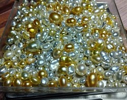Keshi pearls